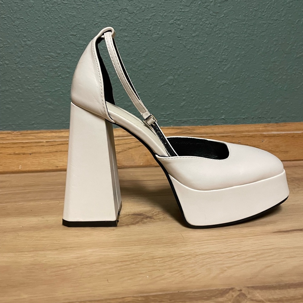 Zara White Platform Pumps